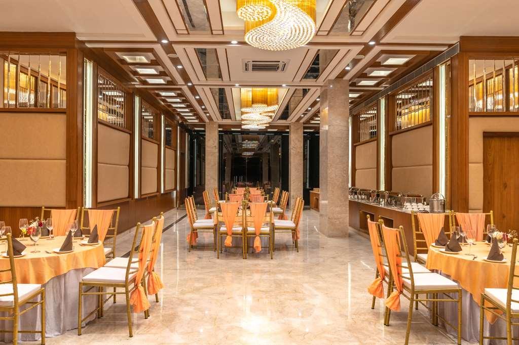 Clarion Hotel Epicure 德拉敦 设施 照片