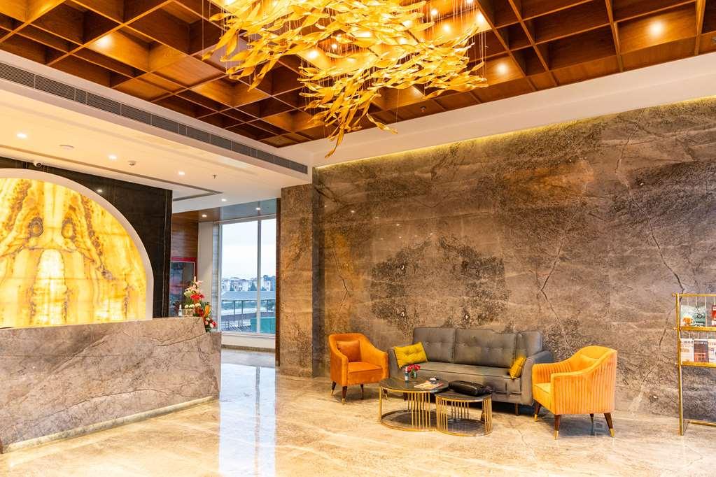 Clarion Hotel Epicure 德拉敦 内观 照片